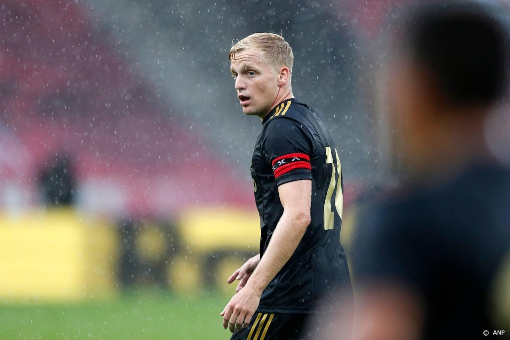 Van de Beek staat voor officiële debuut bij Manchester United