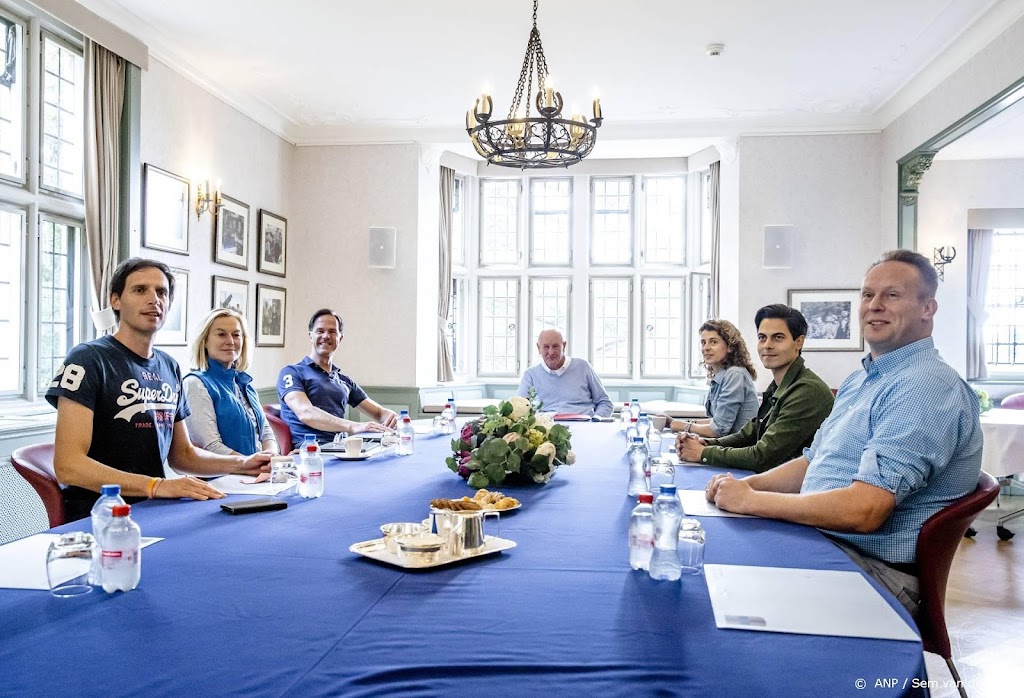 Rutte hoopt dat formatieweekend 'zicht op een doorbraak' brengt