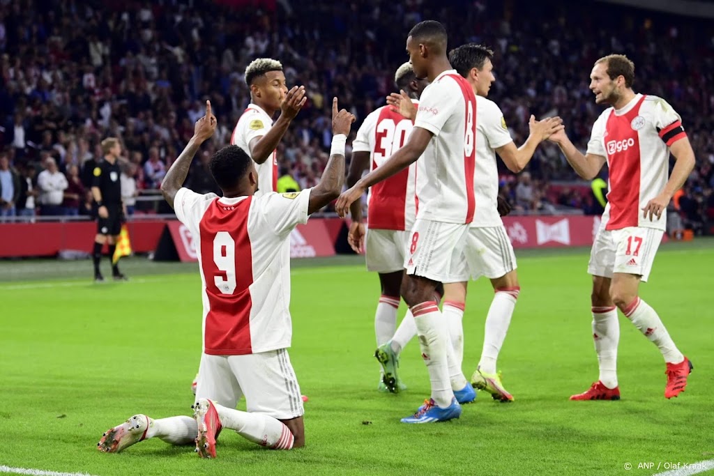 Ajax haalt uit tegen SC Cambuur: 9-0
