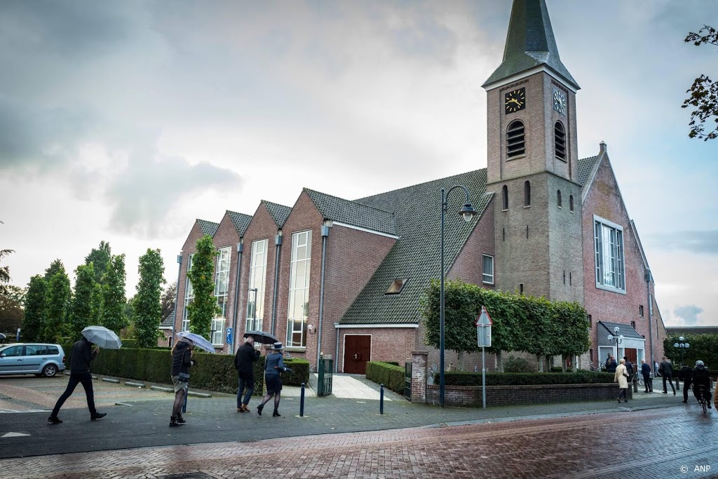 Kerken Barneveld en Staphorst laten meer dan 30 mensen toe