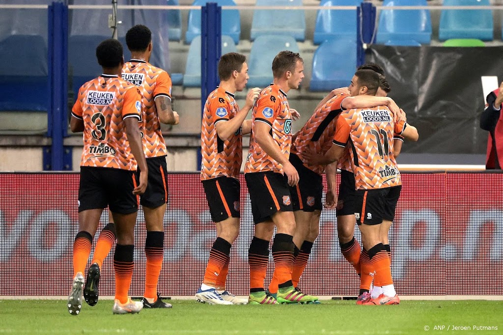 Volendam heeft het bij Harkemase Boys maar even moeilijk