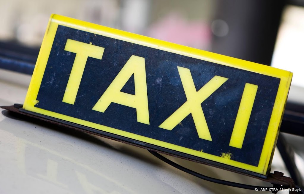 Meer taxichauffeurs geschorst om misdrijf of overtreding