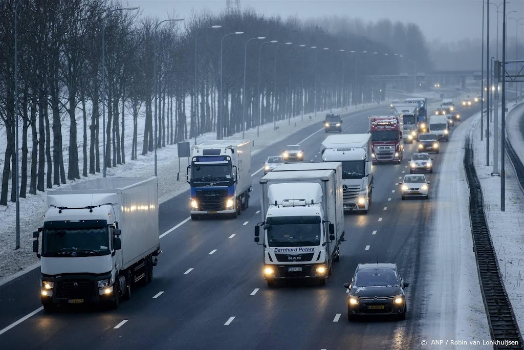 KNMI geeft code oranje voor enkele provincies wegens sneeuw