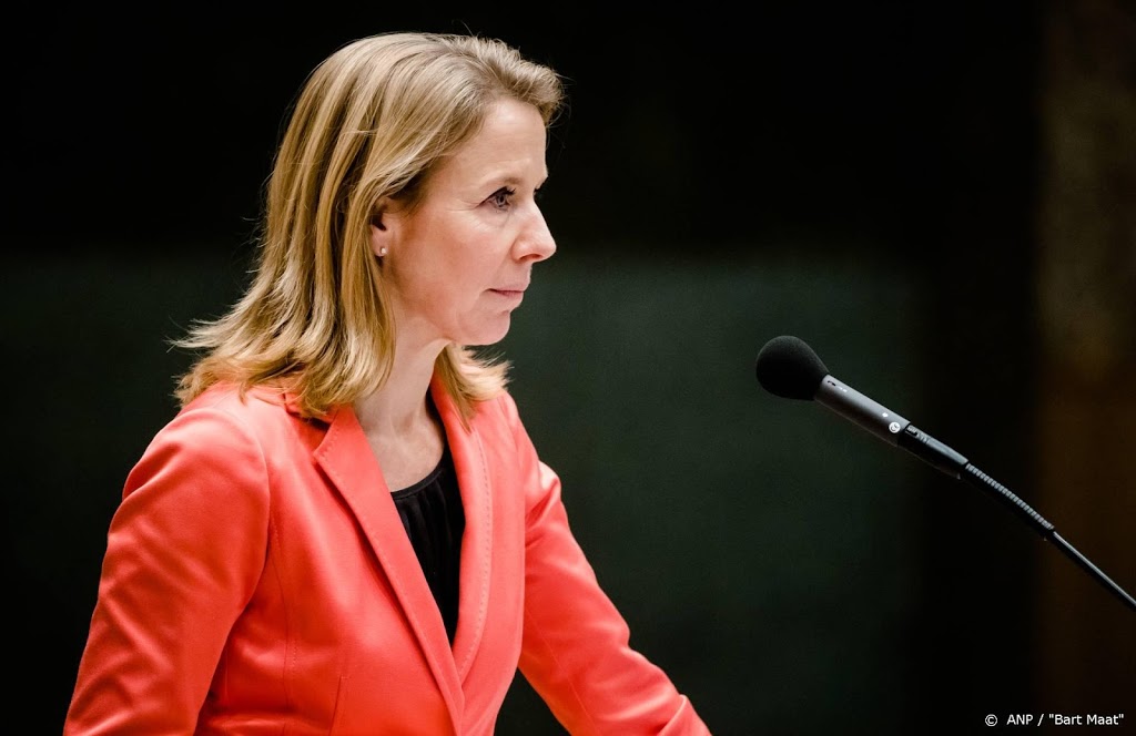 Minister biedt excuses aan voor PFAS-problemen