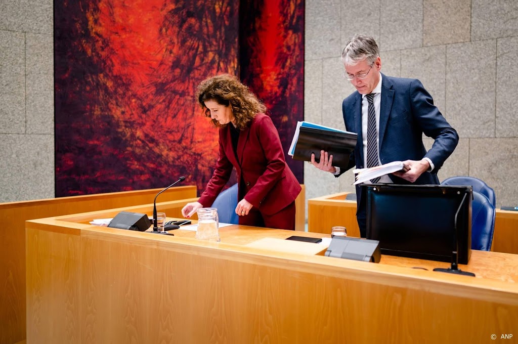 Minister zoekt naar 100 miljoen voor scholen in grote steden