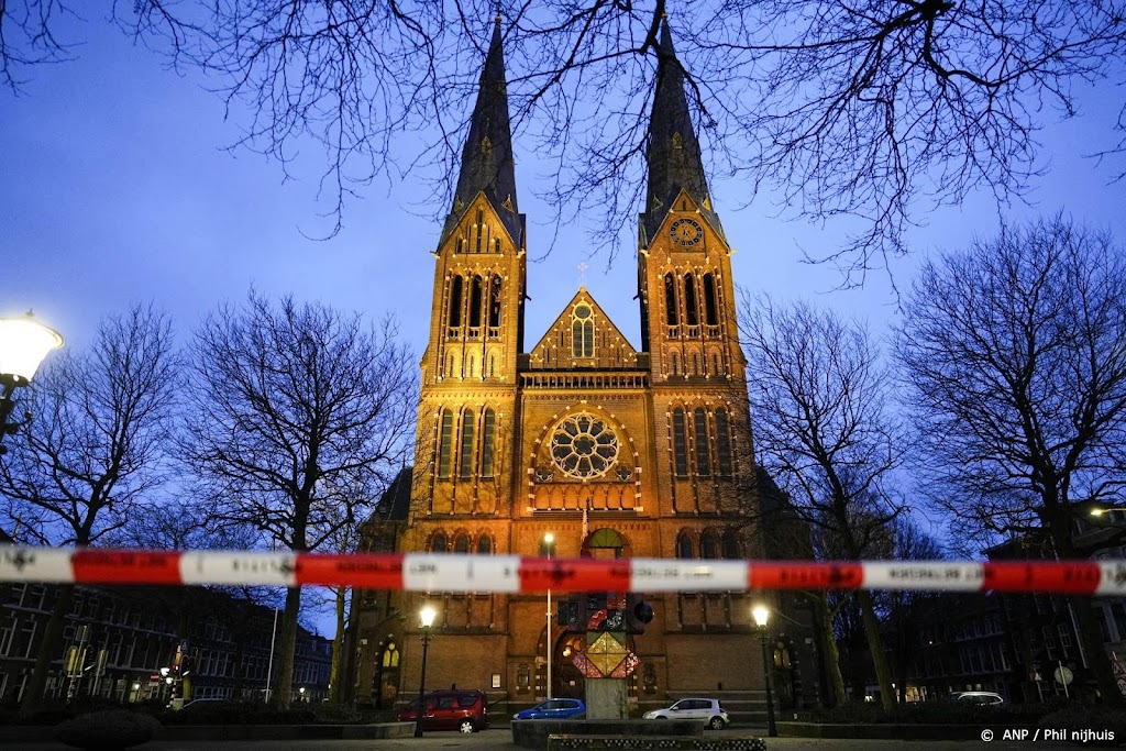 Huizen rond Elandkerk Den Haag opnieuw ontruimd na stormschade
