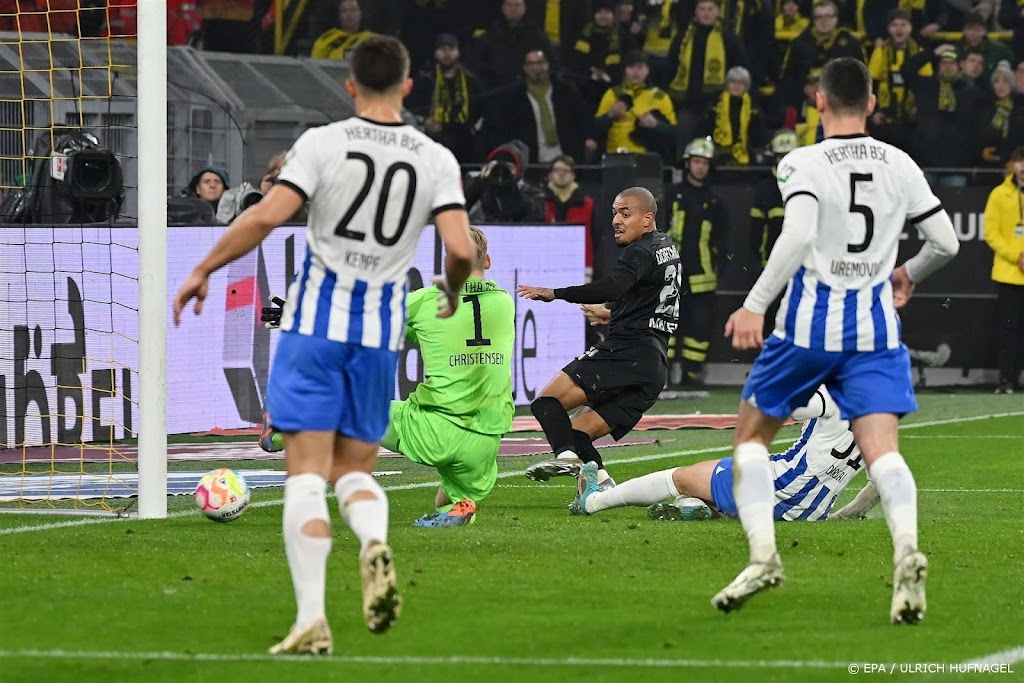 Borussia Dortmund in punten gelijk met Bayern en Union