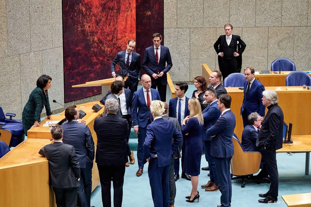 Begrip in politiek voor sluiting verpleeghuizen voor bezoekers