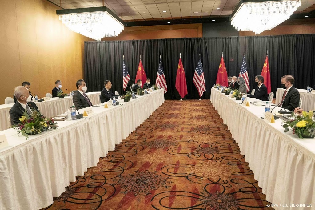 Eerste gesprekken China en regering Biden 'hard en direct'