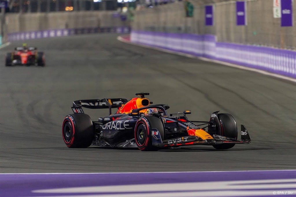 Verstappen staat in Saudi-Arabië voor een inhaalrace