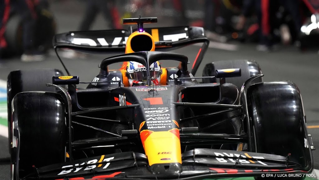 Verstappen na machtige inhaalrace tweede in Jeddah achter Pérez