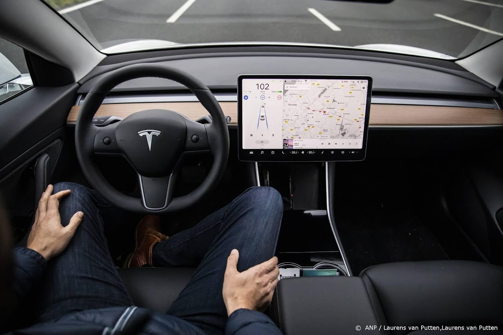 Twee doden door ongeluk met vermoedelijk zelfrijdende Tesla