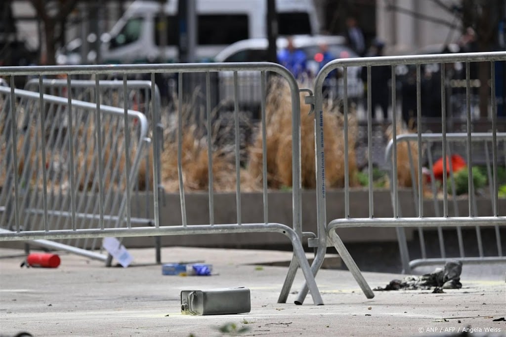 Man die zichzelf in brand stak noemt het extreme daad van protest