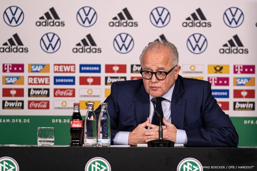 Preses Duitse voetbalbond pleit voor salarisplafond