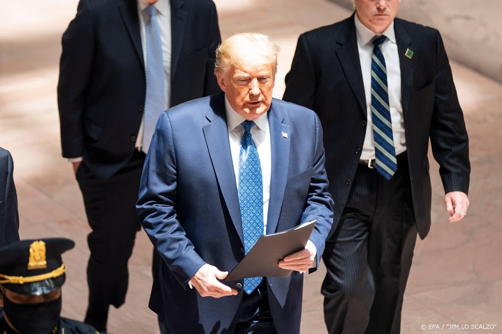Trump voelt zich veiliger door gebruik malariamedicijn