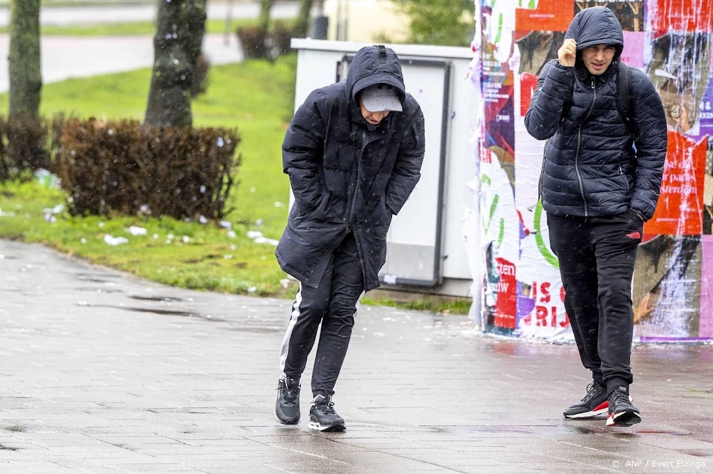 Regen op komst, in zuidoosten kans op noodweer