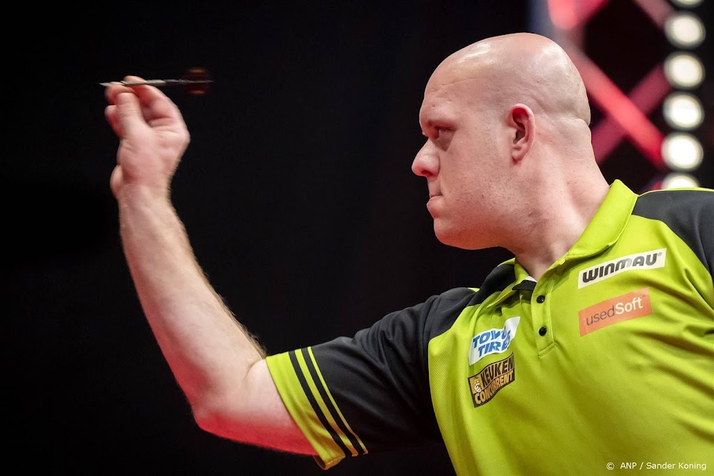 Darter Van Gerwen peinst er niet over play-offs te laten schieten