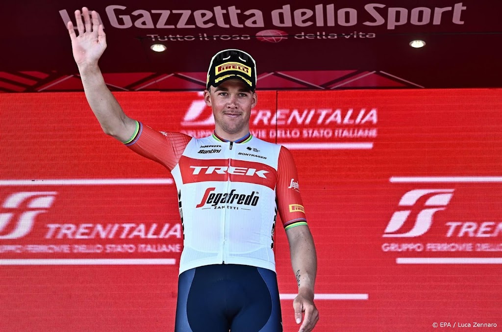 Zieke wielrenner Pedersen stapt af in Giro d'Italia