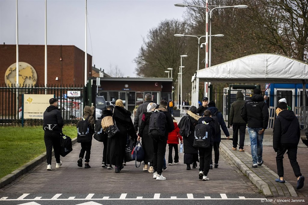Gebouw aanmeldcentrum IND in Ter Apel ontruimd om poederbrief