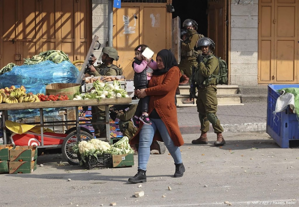 Israëlische kolonisten bestormen stad op Westelijke Jordaanoever