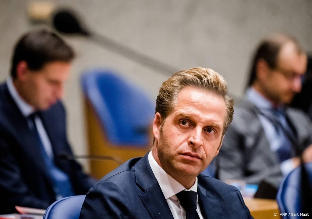 Minister De Jonge hoopt op sneltesten in november