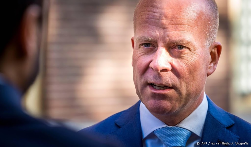 Knops noemt lening Aruba onbegrijpelijk