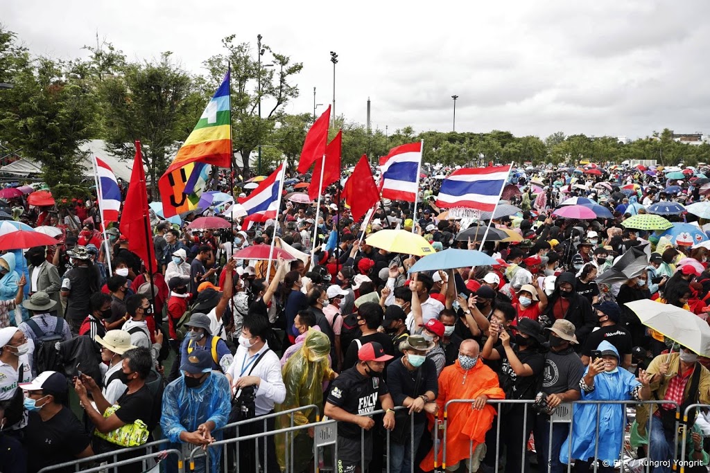 Duizenden betogen in Thailand tegen de regering