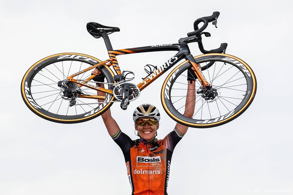 Van der Breggen wint voor derde keer wielerkoers Giro Rosa