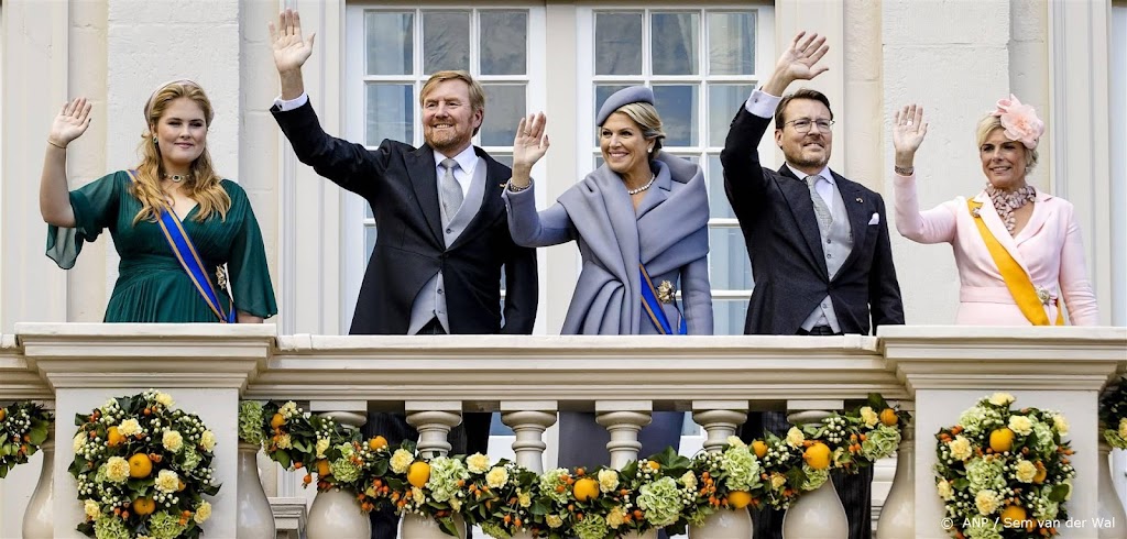 Koning ook uitgefloten tijdens balkonscène op paleis
