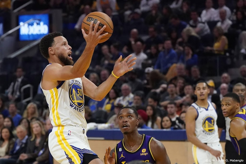 Warriors beginnen nieuwe seizoen in NBA met overtuigende zege