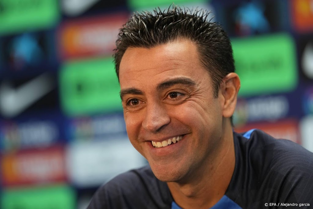 Trainer Xavi snapt dat hij Barcelona snel succesvol moet maken