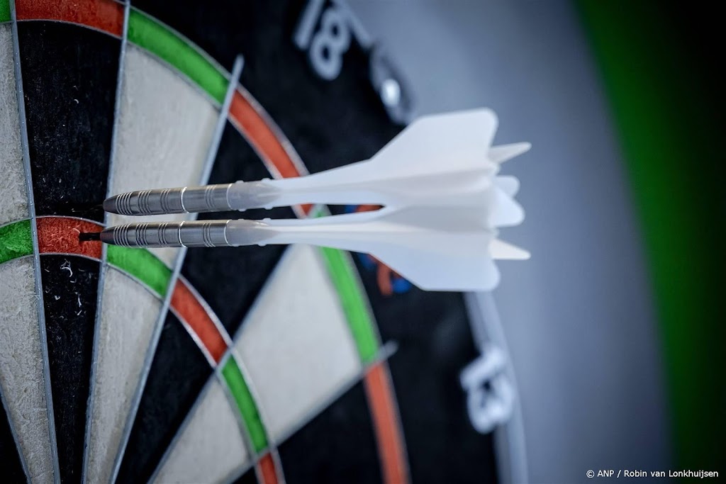 Van Leuven als eerste Nederlandse vrouw ooit naar WK darts