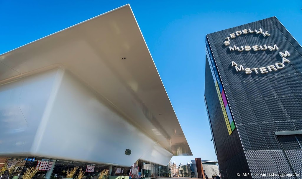 Stedelijk Museum toont Surinaamse schilderkunst