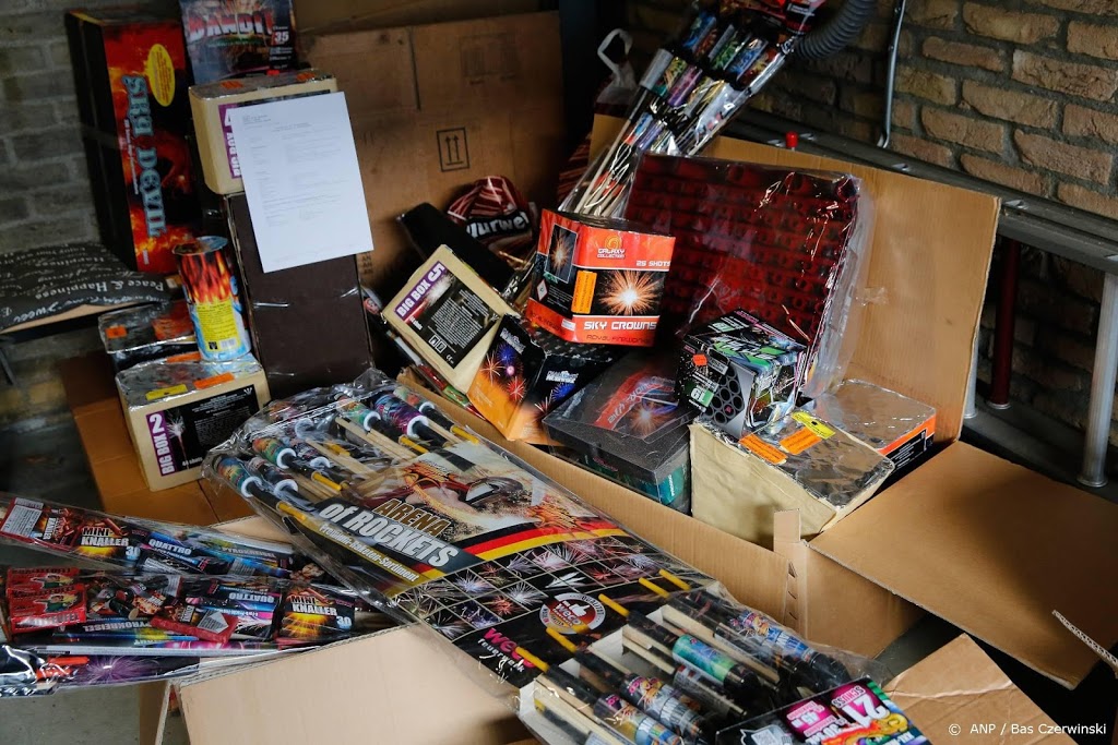 1000 kilo illegaal vuurwerk gevonden in Noord-Holland