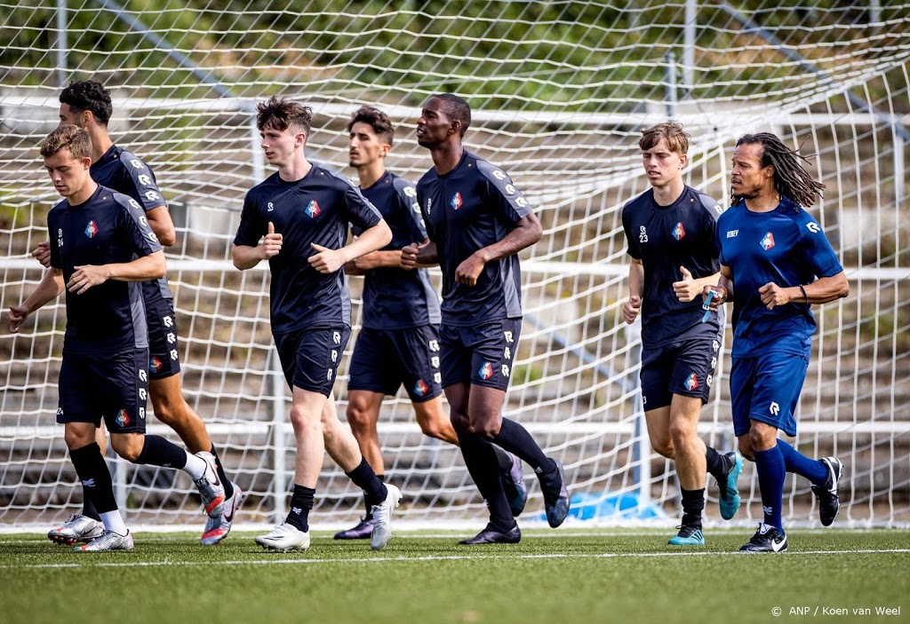 Plet leidt Telstar langs hekkensluiter FC Dordrecht