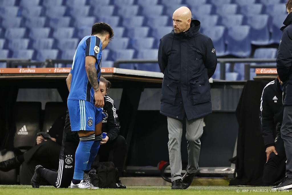 Trainer Ten Hag ziet Ajax verdiend van Feyenoord winnen