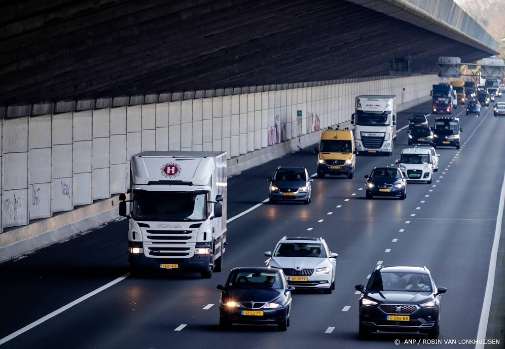 Na 20.00 uur drukker in OV en op de weg dan tijdens eerste golf