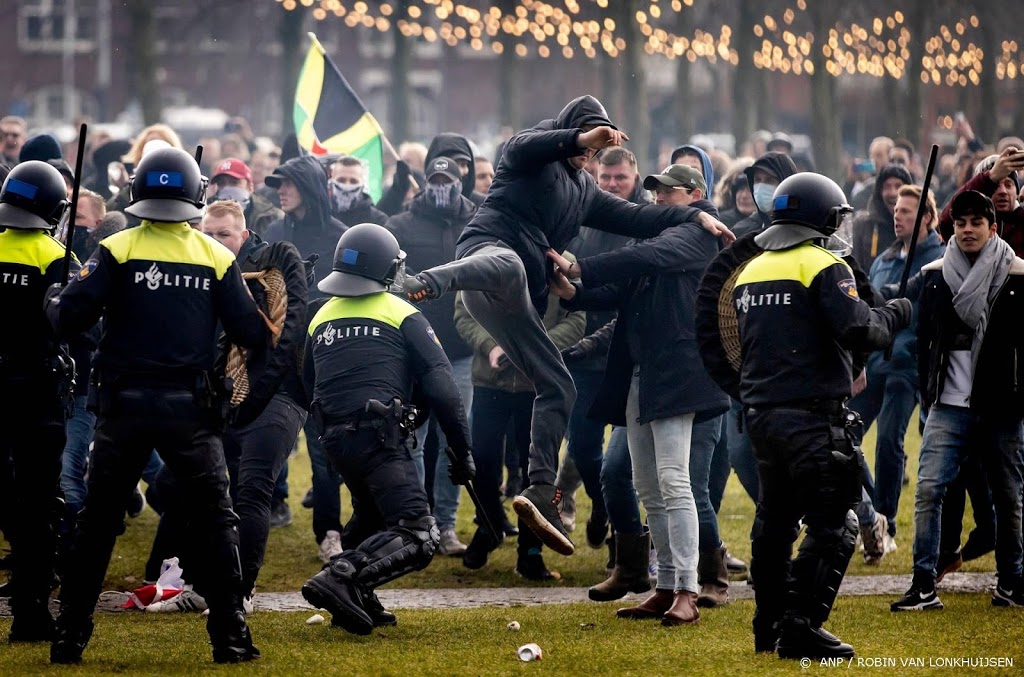 'ME-schopper' demonstratie Amsterdam aangehouden