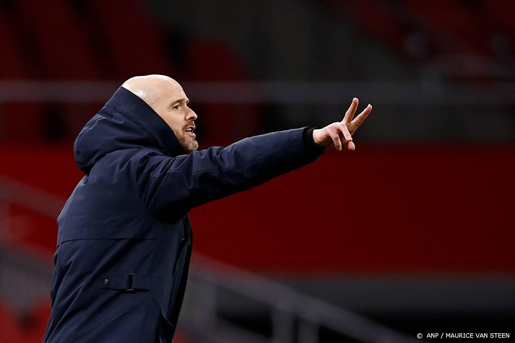 Ajax met acht andere basisspelers tegen AZ
