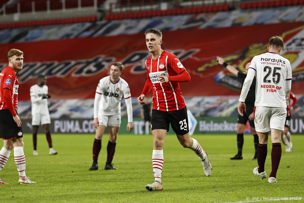 Veerman helpt PSV aan bekerzege op Telstar