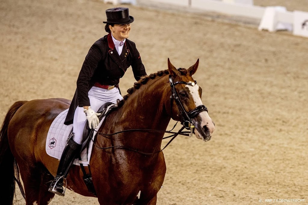 Dressuurruiters Van Baalen en Zweistra op Indoor Brabant