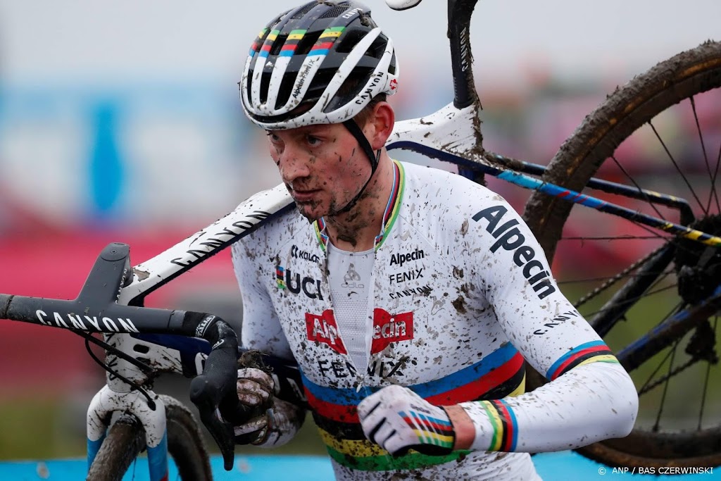 'Knecht' Van der Poel heeft geen grote doelen in emiraten