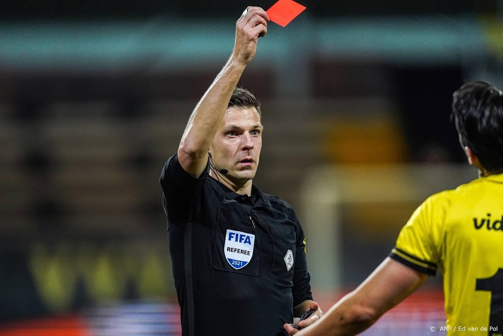 Kum evenaart met zevende rode kaart record in Eredivisie
