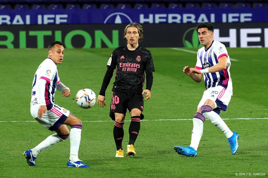 Real Madrid profiteert van nederlaag Atlético