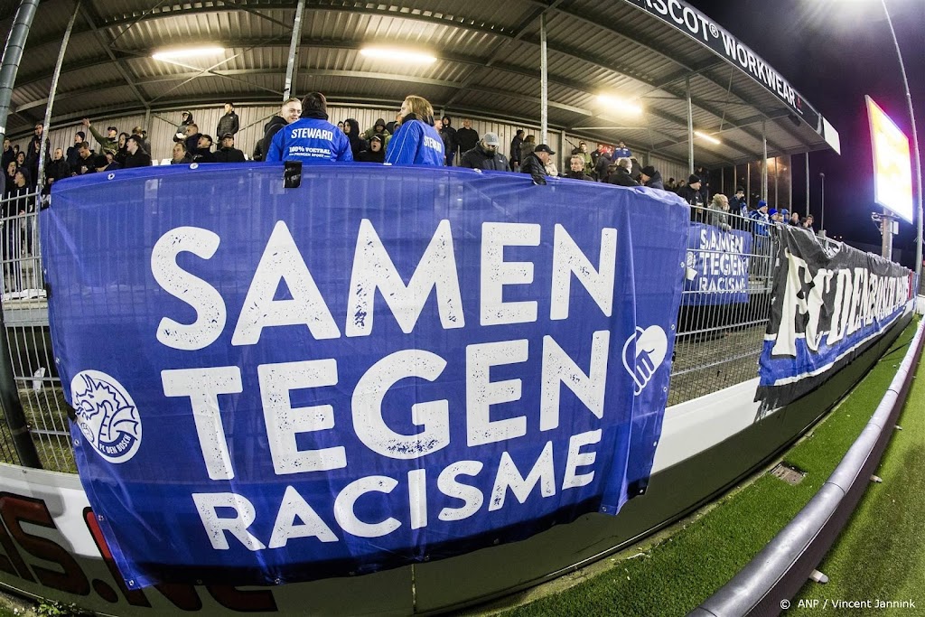 Pilot tegen racistische spreekkoren uitgebreid met ADO en Utrecht