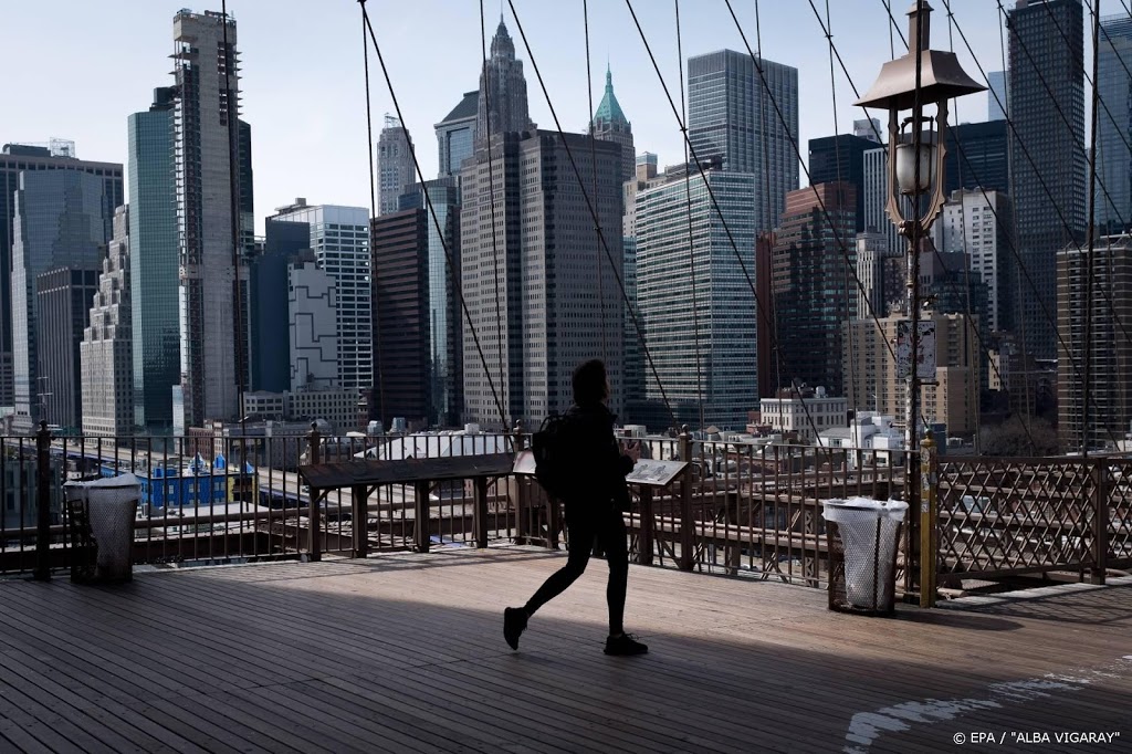 New Yorkers moeten zoveel mogelijk thuis blijven