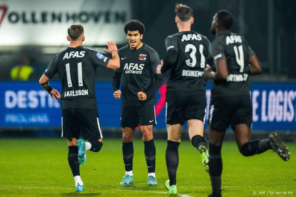 AZ verpest debuut Willem II-trainer Hofland met late gelijkmaker