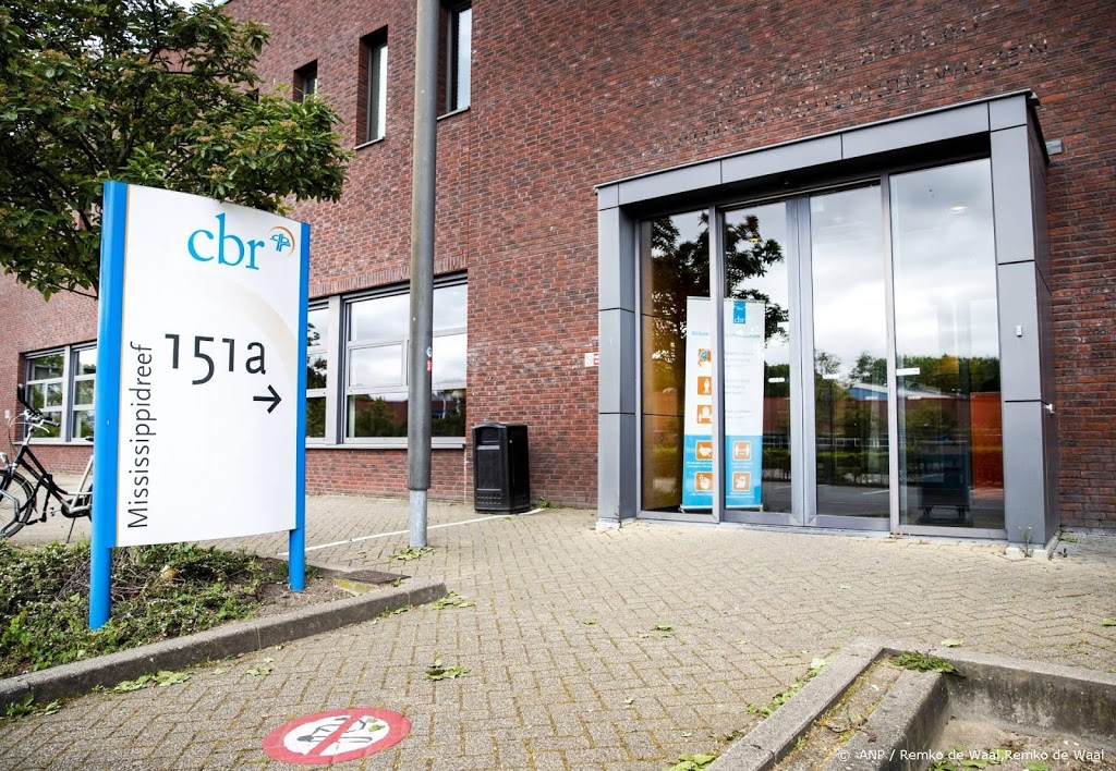 CBR start 28 april met inhalen van 400.000 theorie-examens