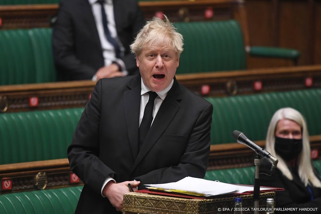 Premier Johnson: blij met stap Chelsea en Manchester City