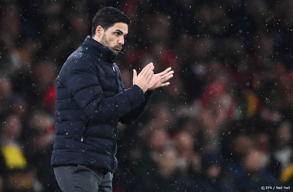 Arsenal wint bij Chelsea en houdt Champions League in zicht